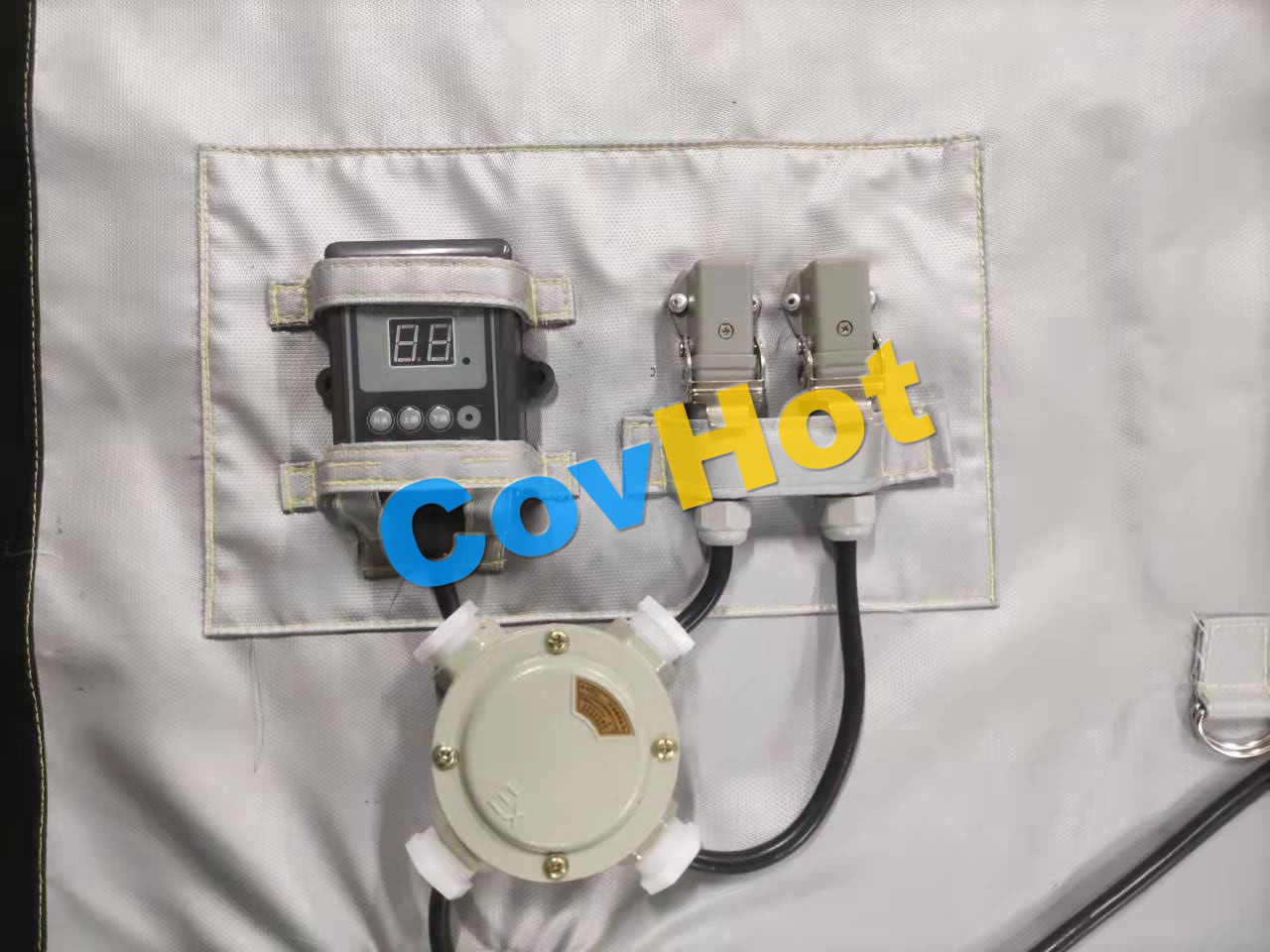 電伴熱<a href=http://www.kcyso.cn/e/tags/?tagname=%E4%BF%9D%E6%B8%A9%E5%A5%97 target=_blank class=infotextkey>保溫套</a>